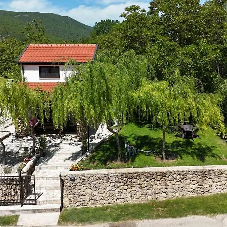 Kuca Za Odmor Buk *